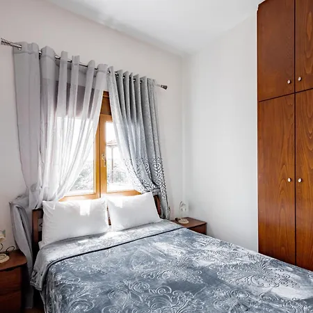 Chara أمولياني