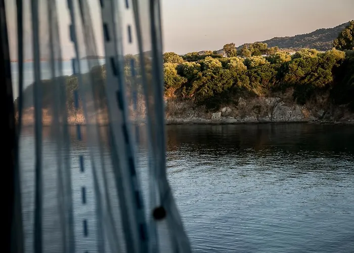 Chara * 阿莫利亚尼岛